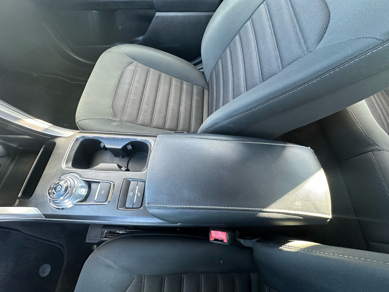 Ford Fusion Hybrid SE 2018