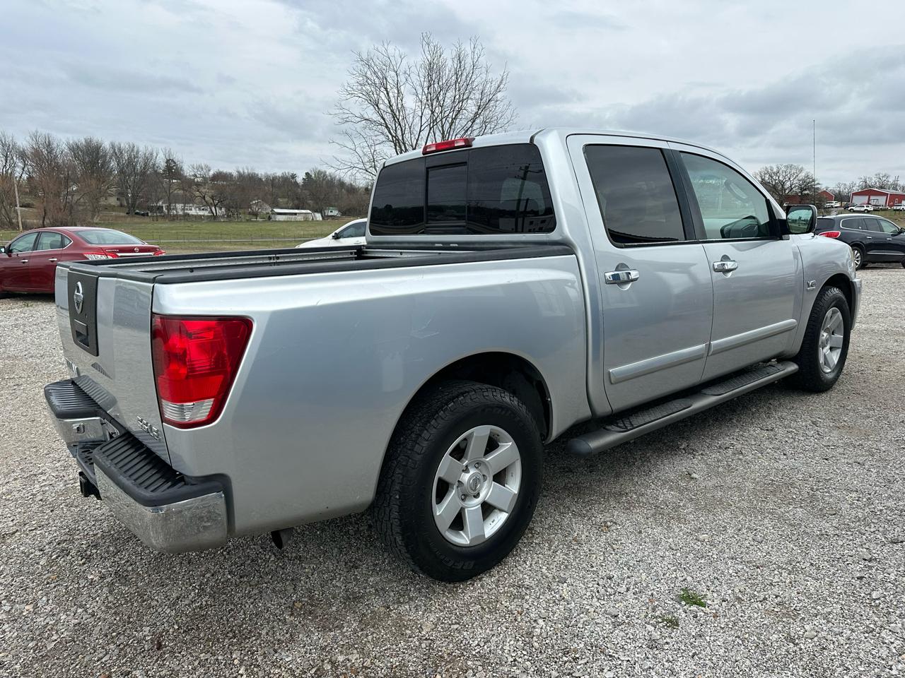 Nissan Titan XE Crew Cab 2WD 2004