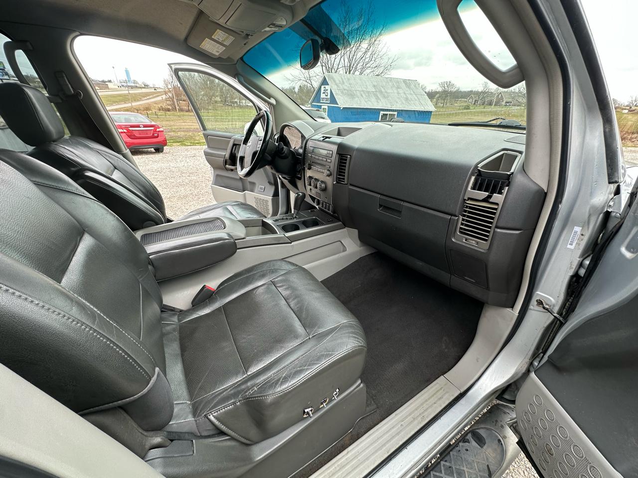 Nissan Titan XE Crew Cab 2WD 2004