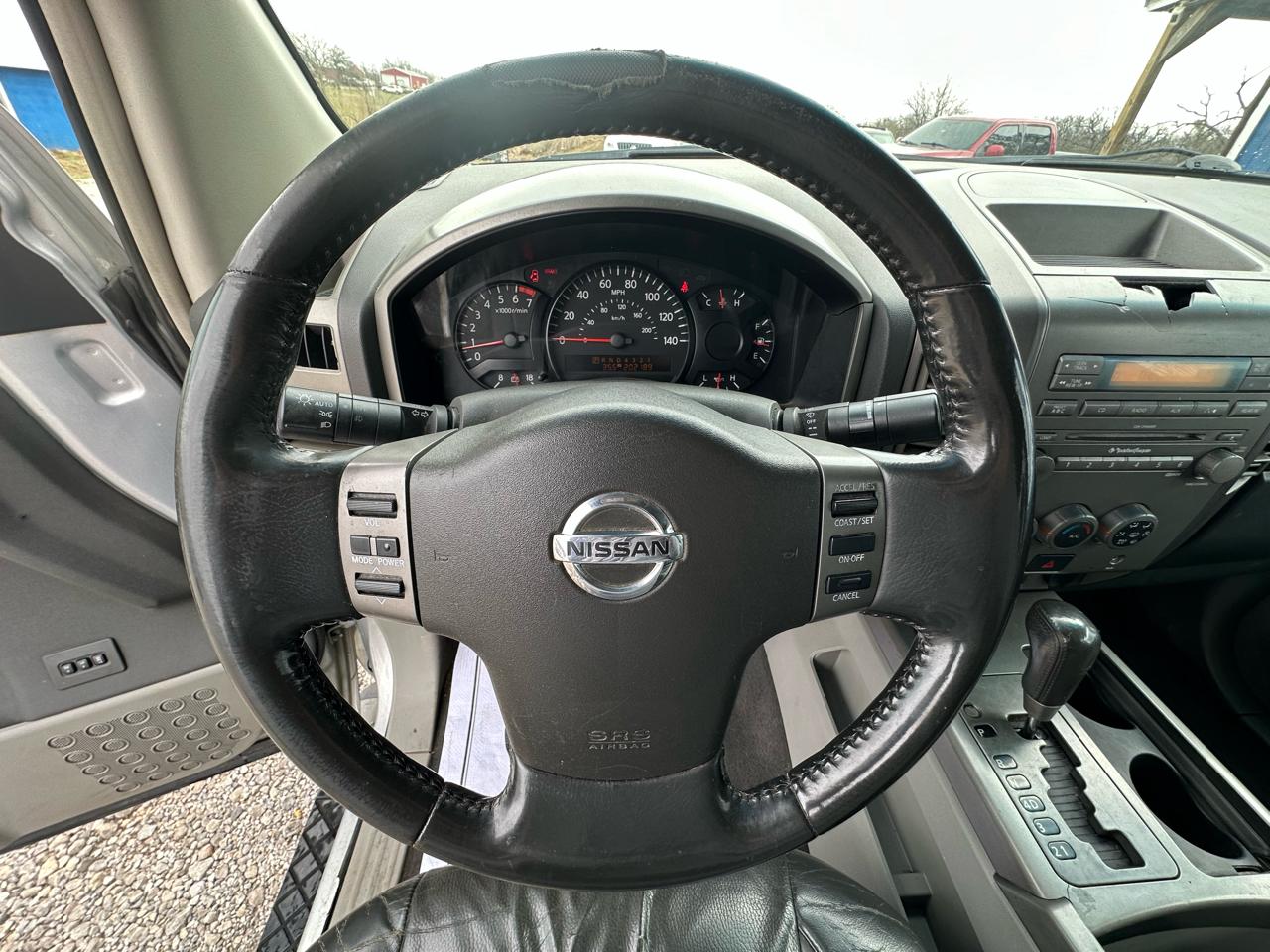 Nissan Titan XE Crew Cab 2WD 2004