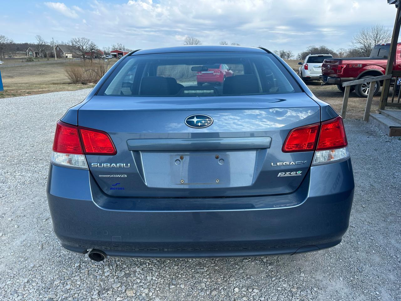 Subaru Legacy 2.5i Premium 2013