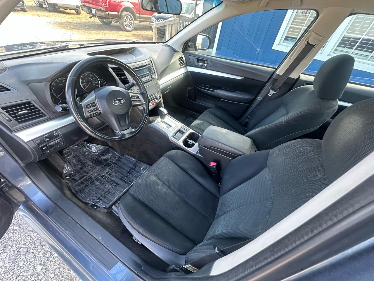 Subaru Legacy 2.5i Premium 2013