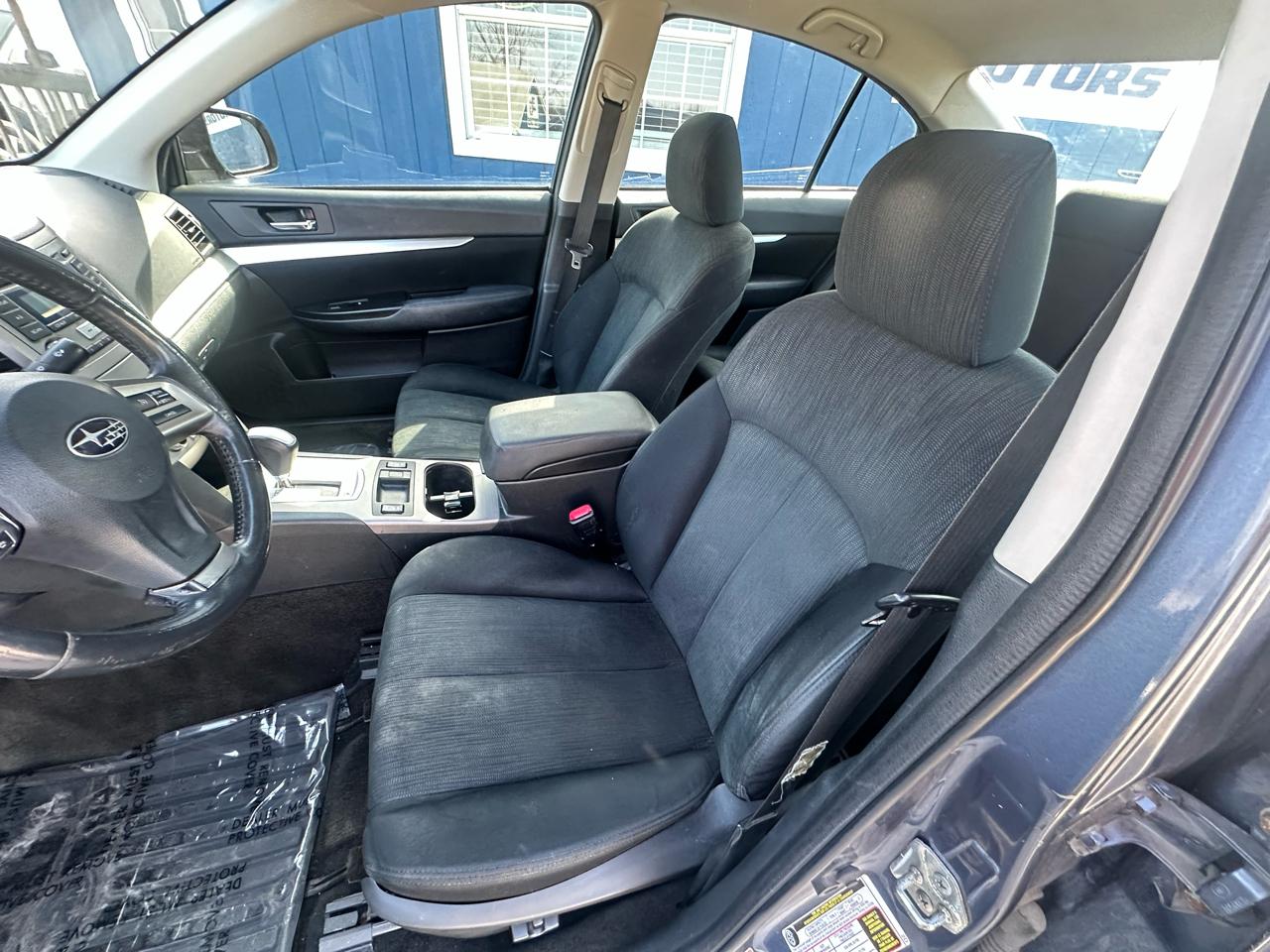 Subaru Legacy 2.5i Premium 2013