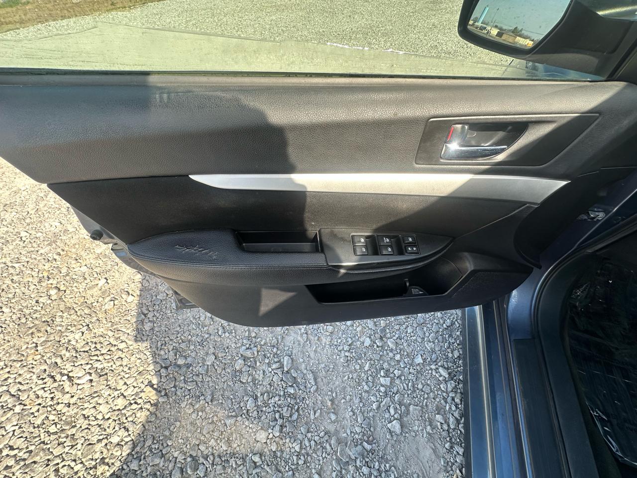 Subaru Legacy 2.5i Premium 2013