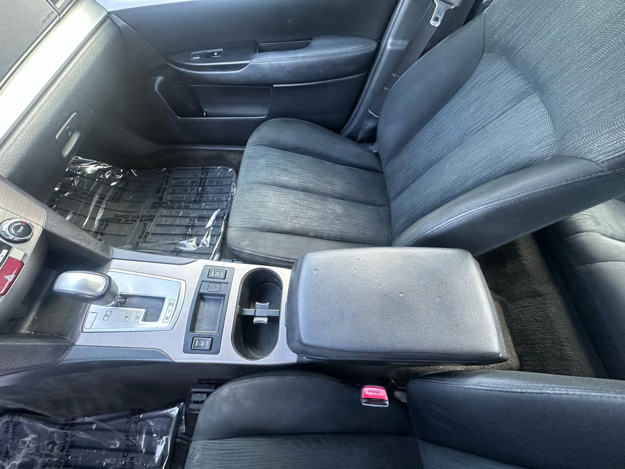 Subaru Legacy 2.5i Premium 2013