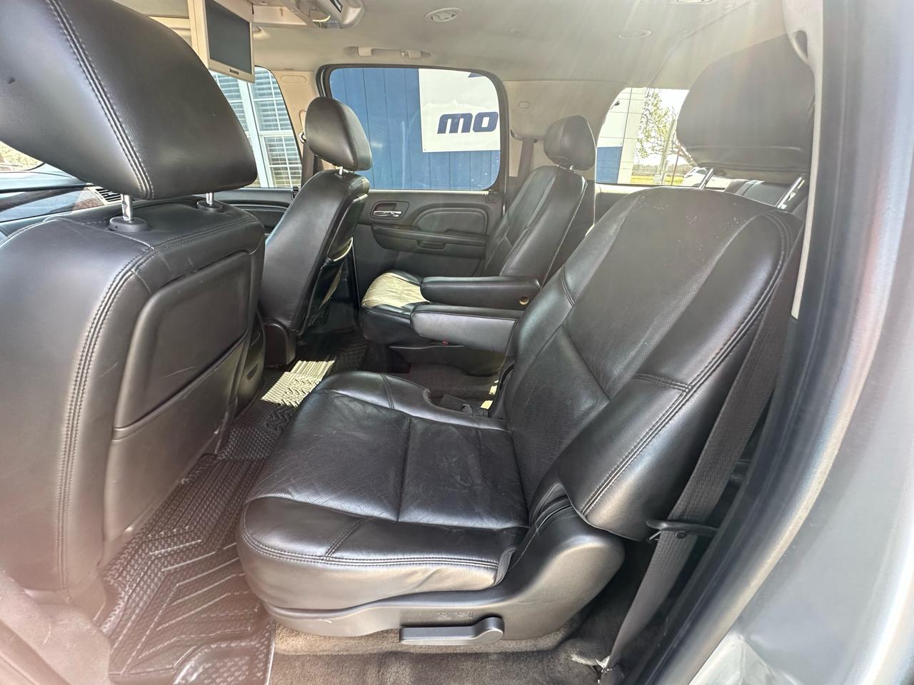 GMC Yukon Denali XL 4WD 2010