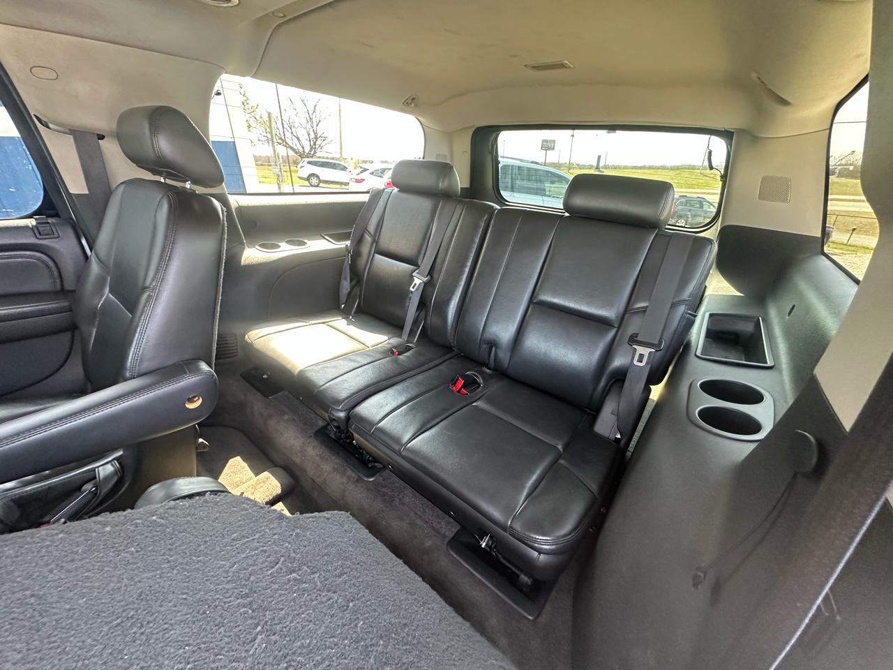 GMC Yukon Denali XL 4WD 2010