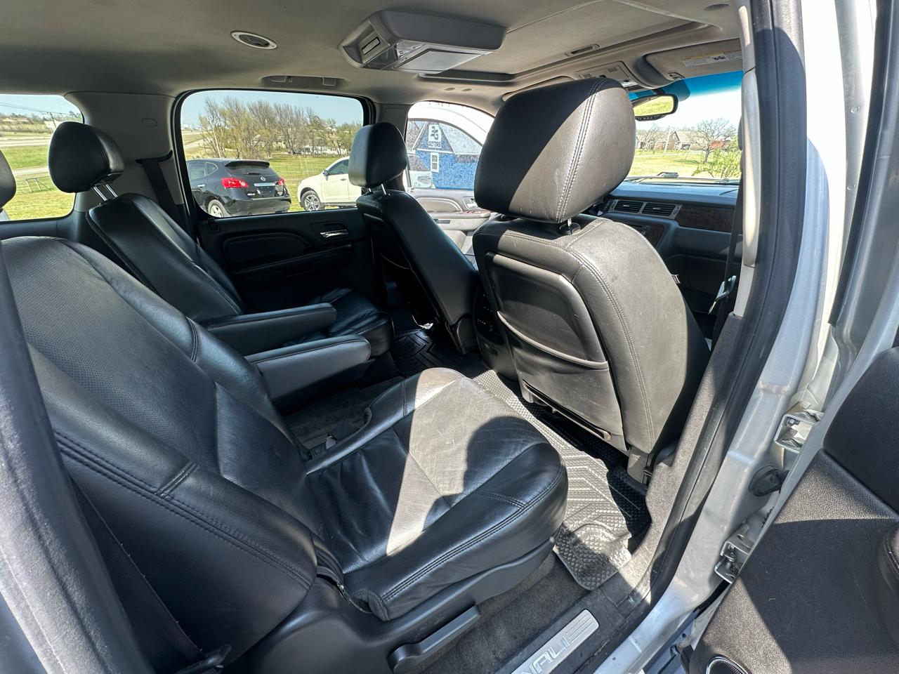 GMC Yukon Denali XL 4WD 2010