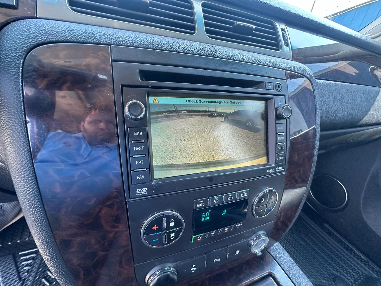 GMC Yukon Denali XL 4WD 2010