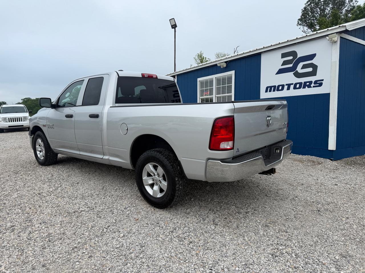 RAM 1500 Tradesman Quad Cab 4WD 2014