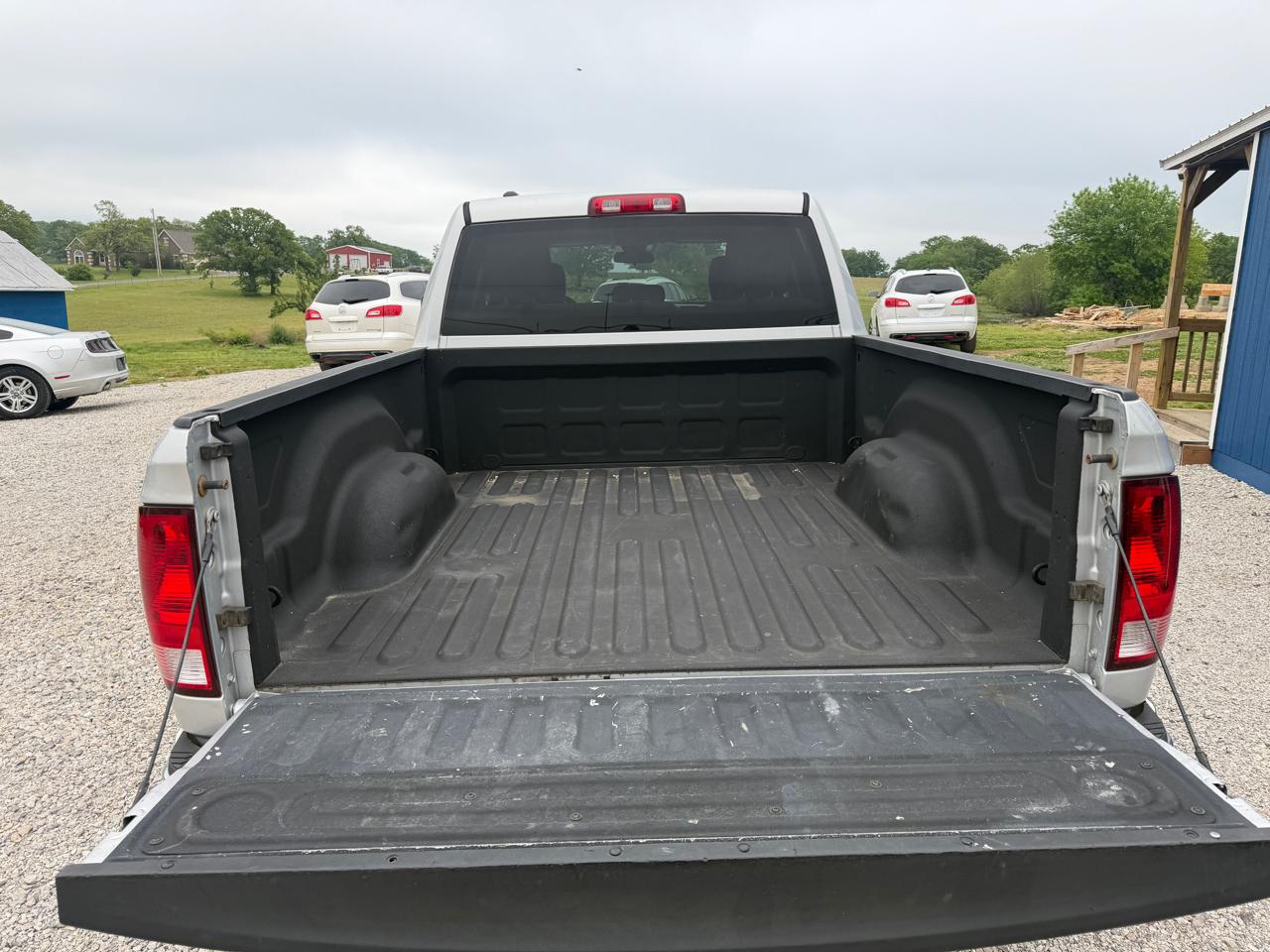 RAM 1500 Tradesman Quad Cab 4WD 2014