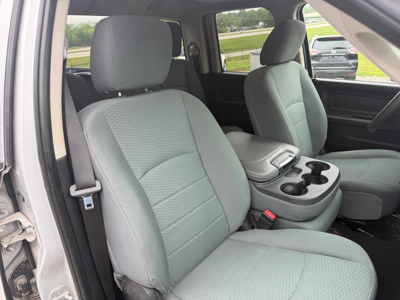 RAM 1500 Tradesman Quad Cab 4WD 2014