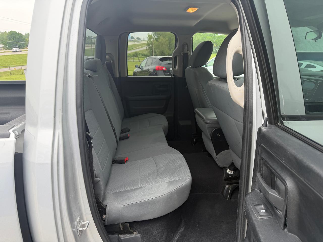 RAM 1500 Tradesman Quad Cab 4WD 2014