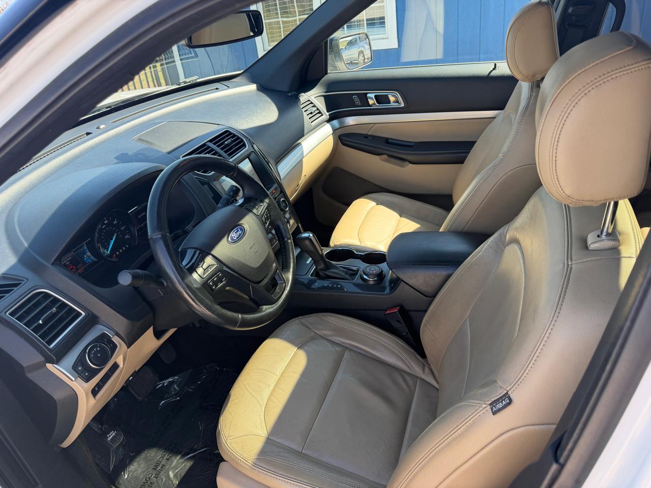 Ford Explorer XLT 4WD 2017