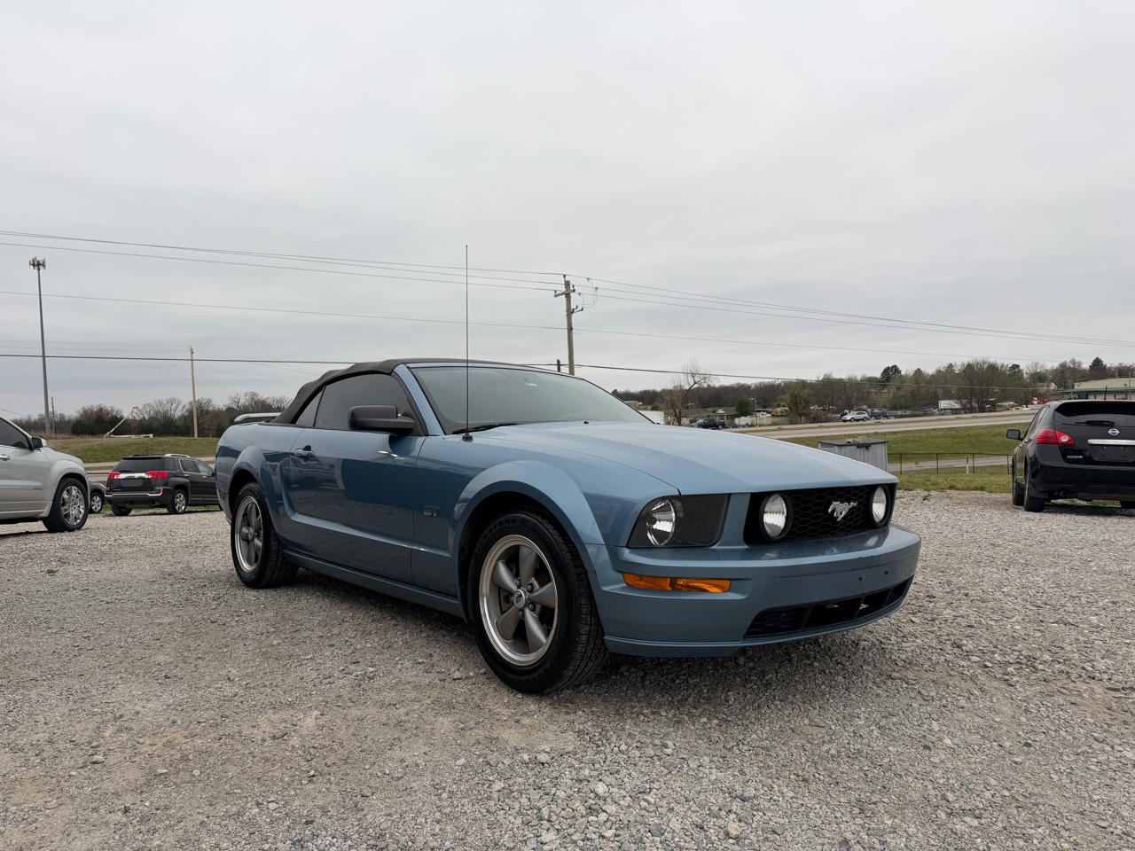 Ford Mustang GT Deluxe Convertible 2006