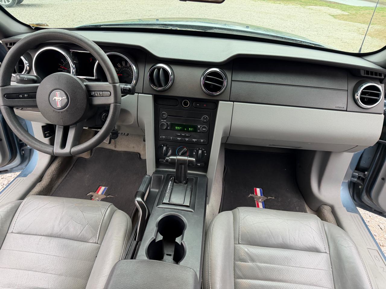 Ford Mustang GT Deluxe Convertible 2006