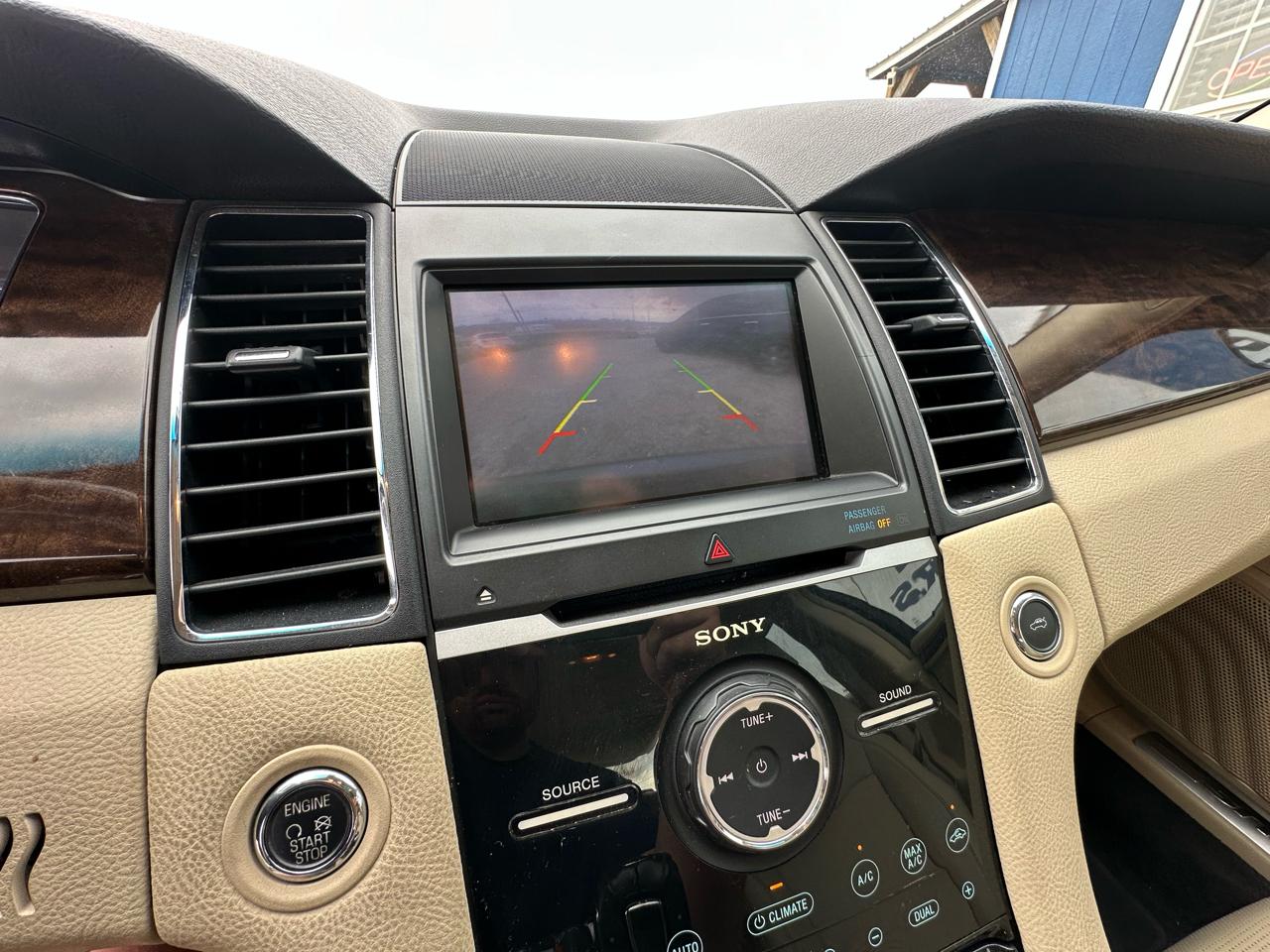 Ford Taurus Limited FWD 2013