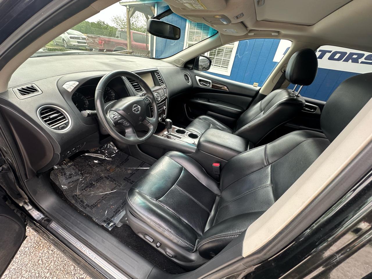 Nissan Pathfinder 2WD 4dr Platinum 2016