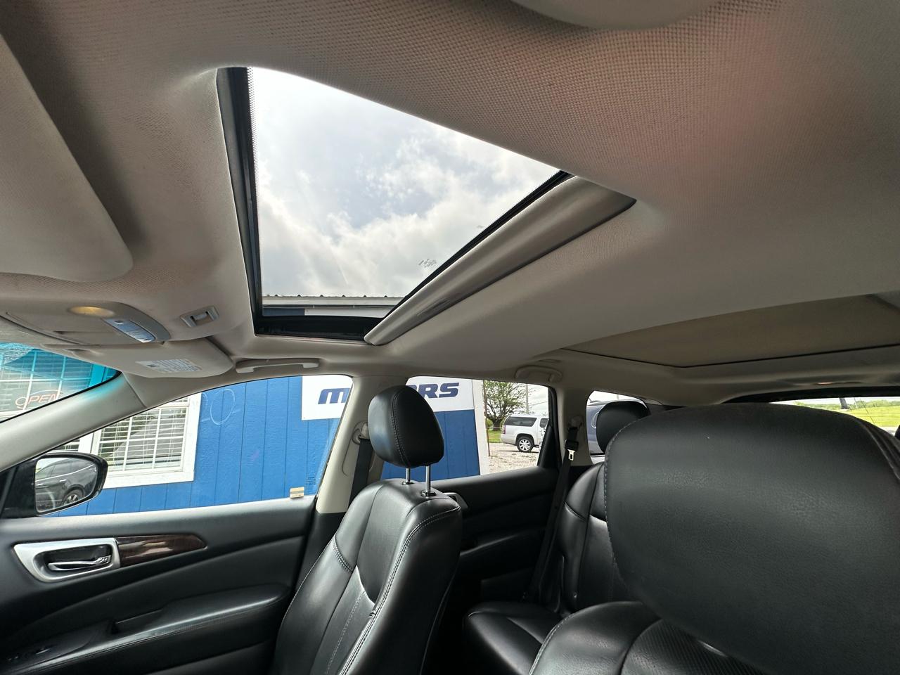 Nissan Pathfinder 2WD 4dr Platinum 2016