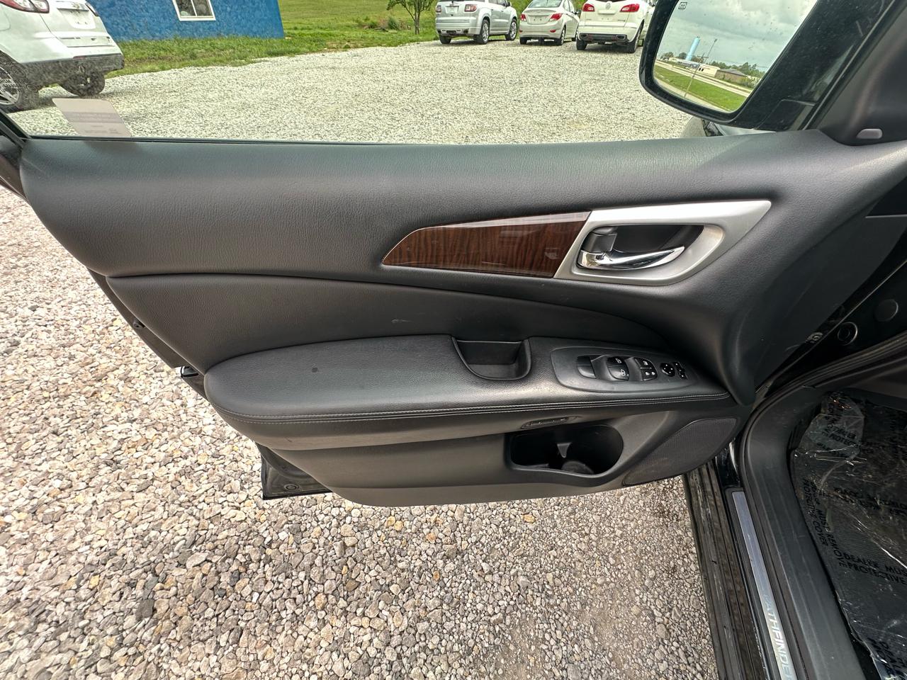 Nissan Pathfinder 2WD 4dr Platinum 2016