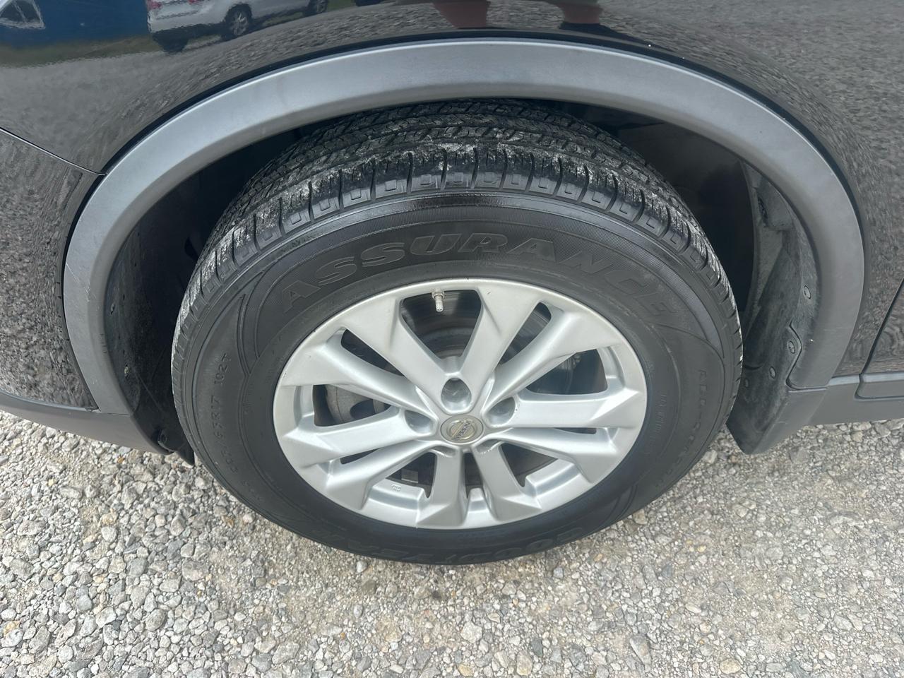 Nissan Rogue S 2WD 2014