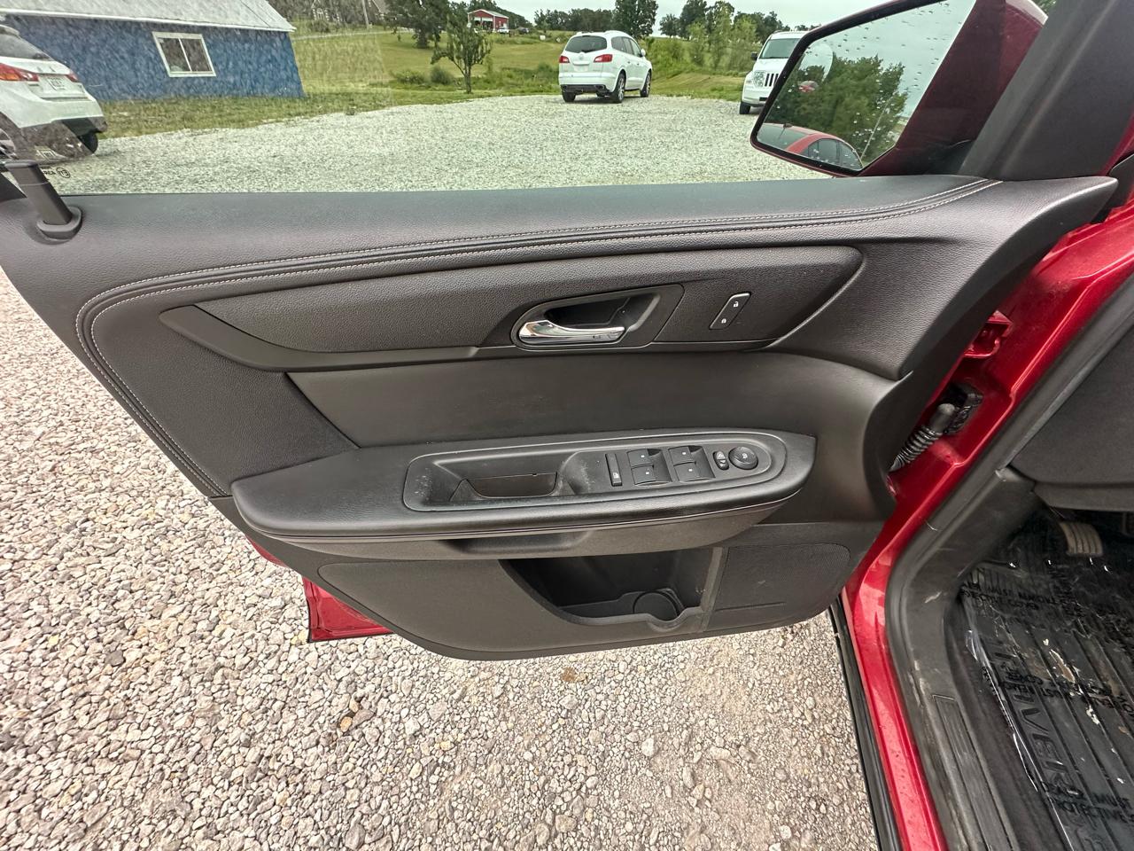 Chevrolet Traverse 1LT FWD 2013