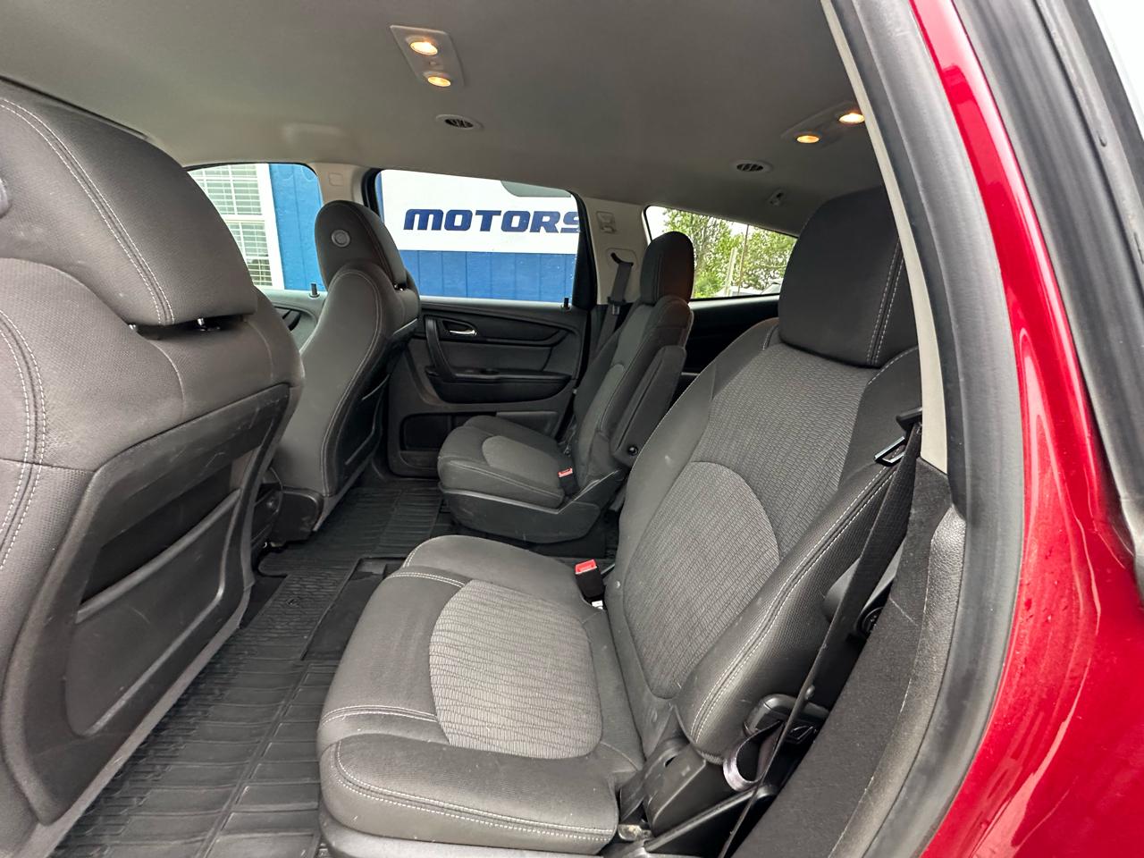 Chevrolet Traverse 1LT FWD 2013