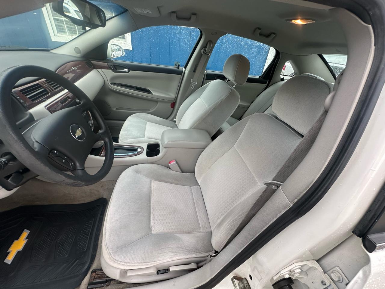 Chevrolet Impala LS 2008