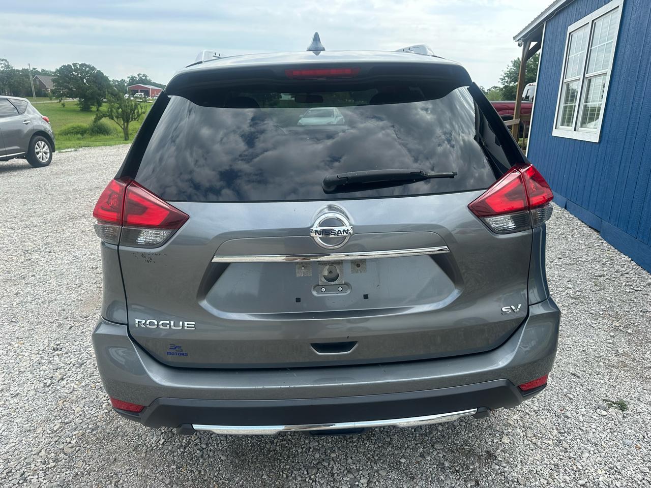 Nissan Rogue SV 4D SUV FWD 2018