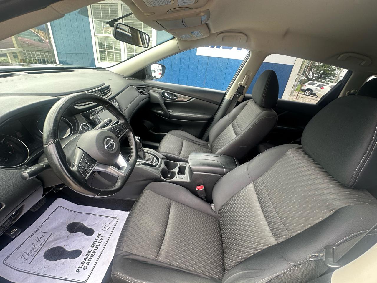 Nissan Rogue SV 4D SUV FWD 2018