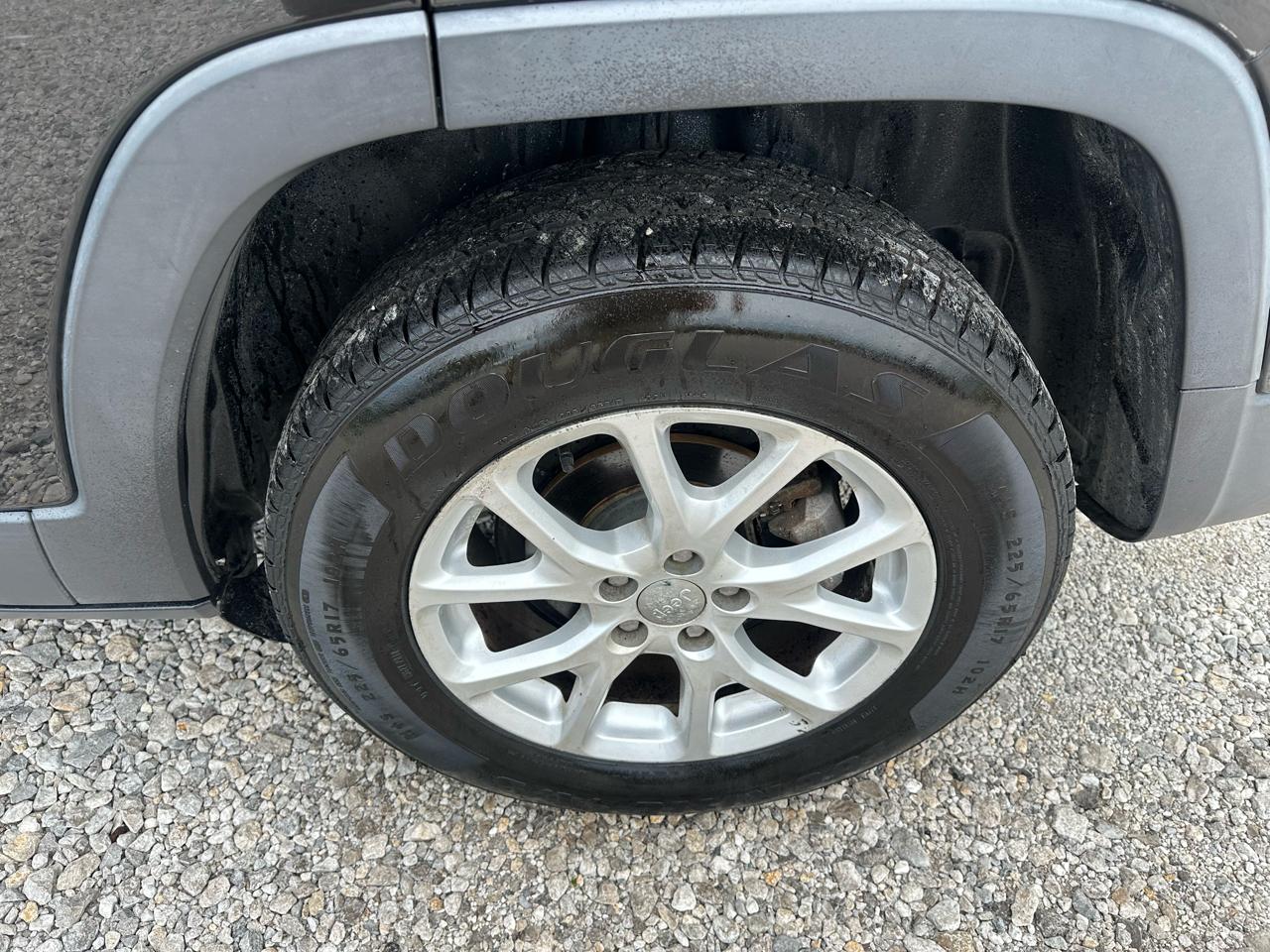Jeep Cherokee Latitude FWD 2016