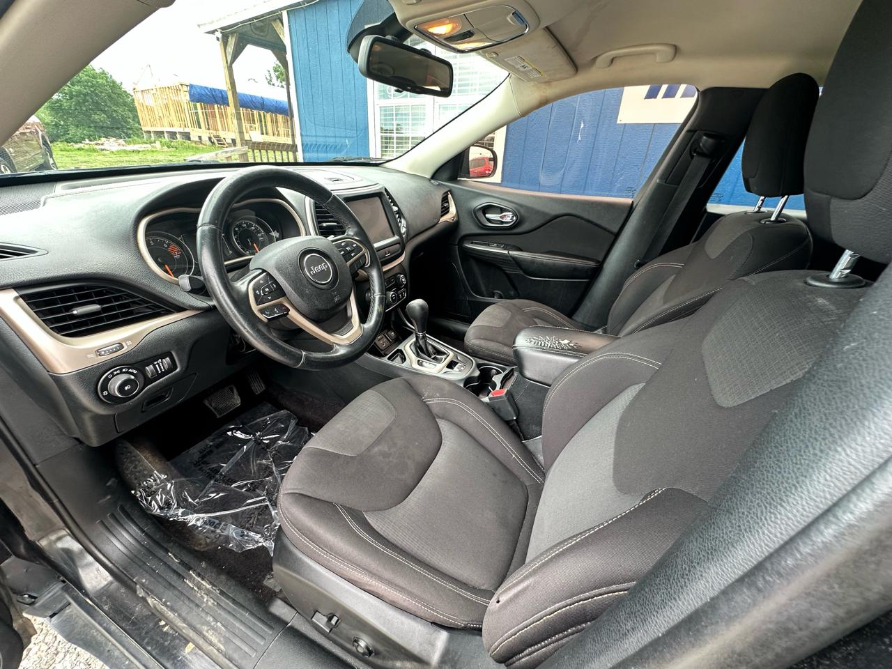 Jeep Cherokee Latitude FWD 2016