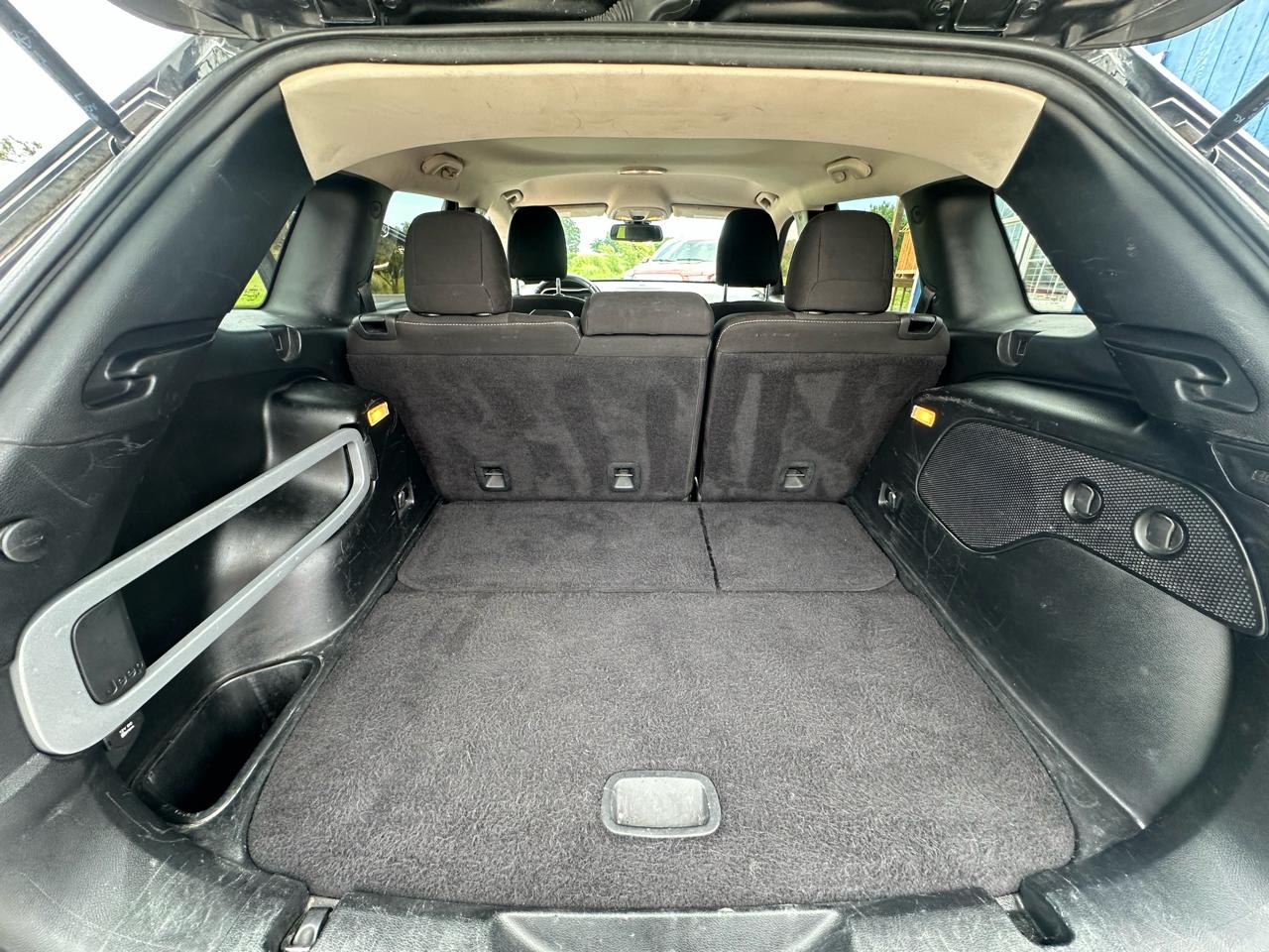 Jeep Cherokee Latitude FWD 2016