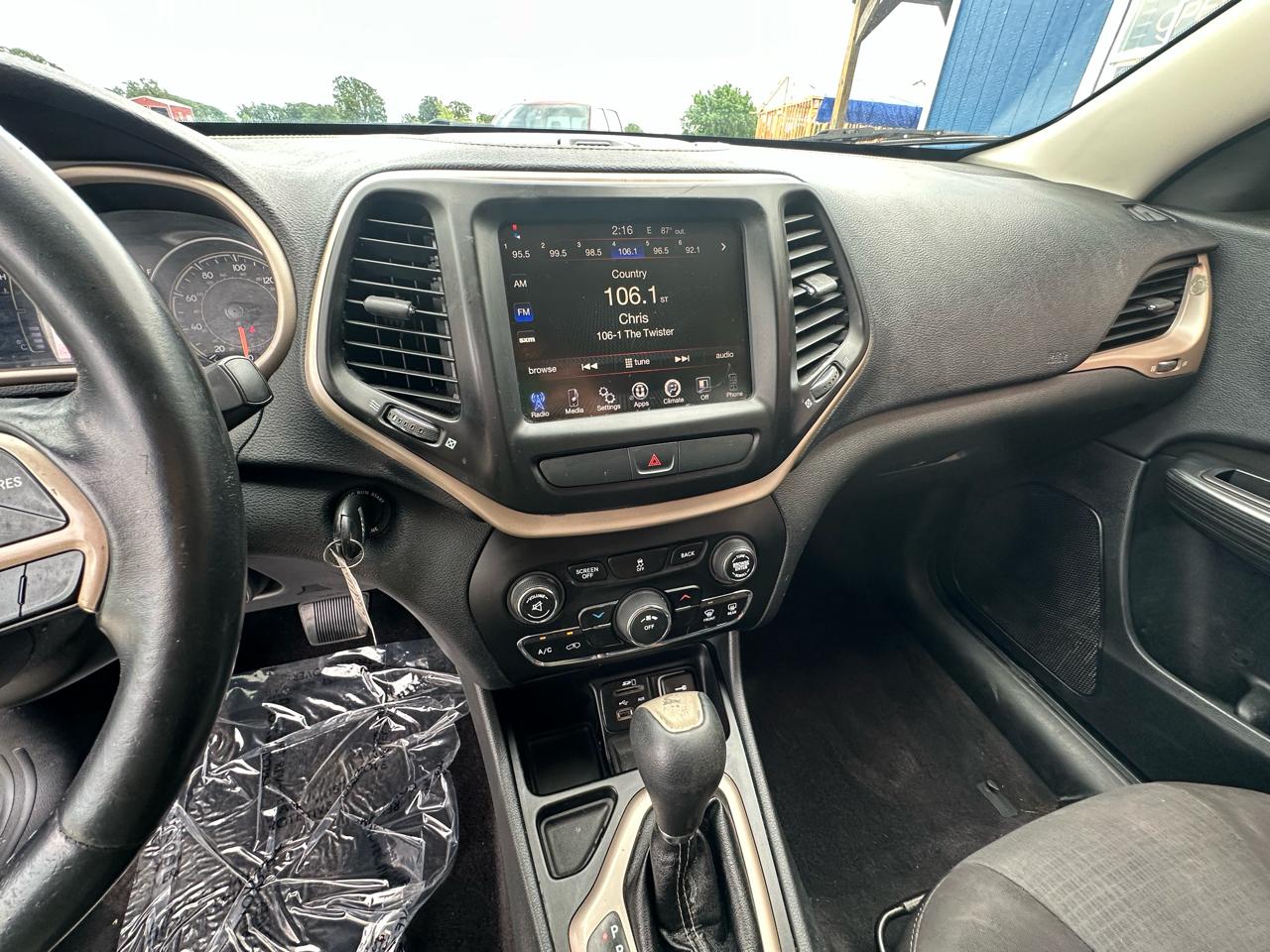 Jeep Cherokee Latitude FWD 2016