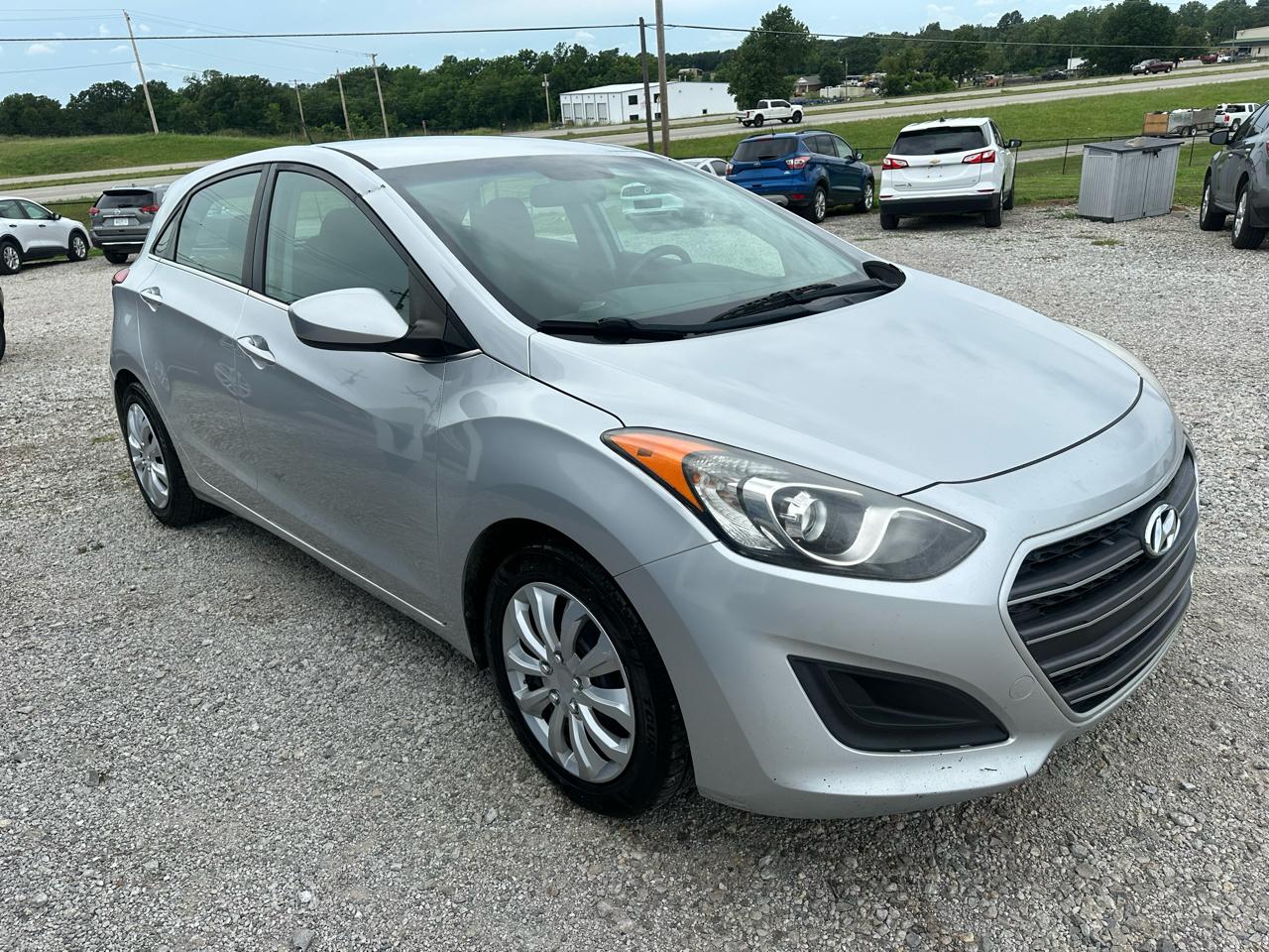 Hyundai Elantra GT A/T 2017