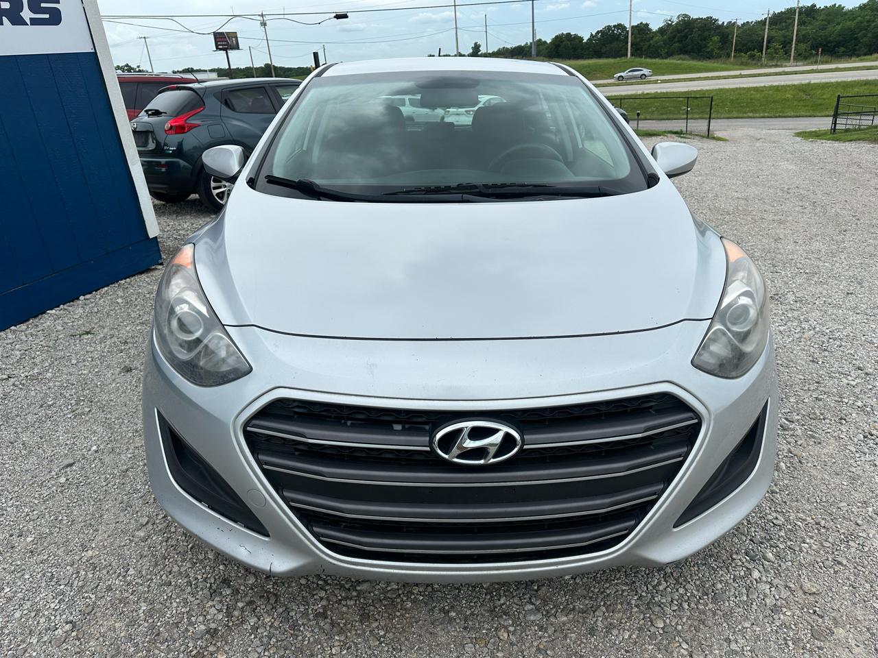 Hyundai Elantra GT A/T 2017
