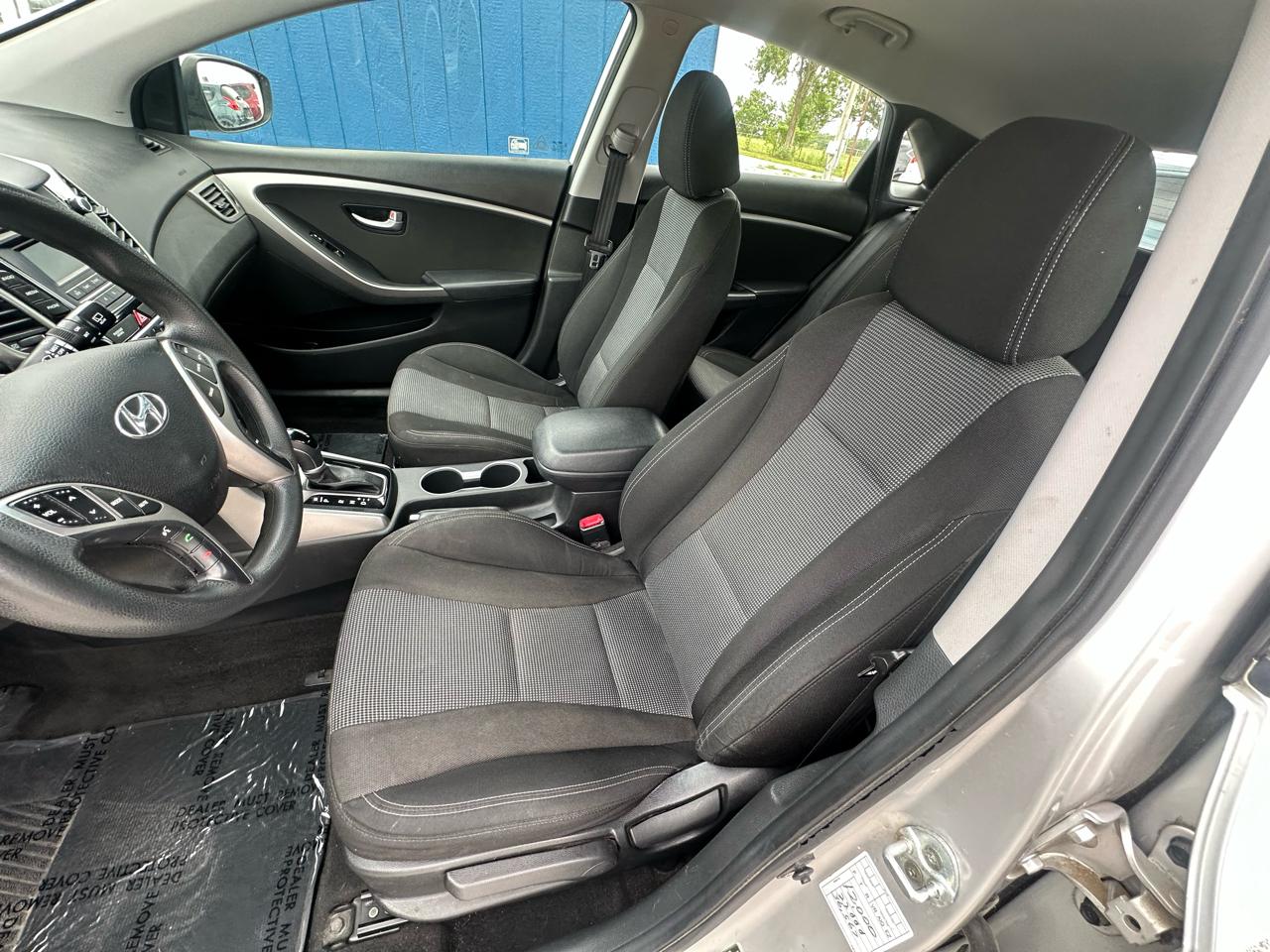 Hyundai Elantra GT A/T 2017