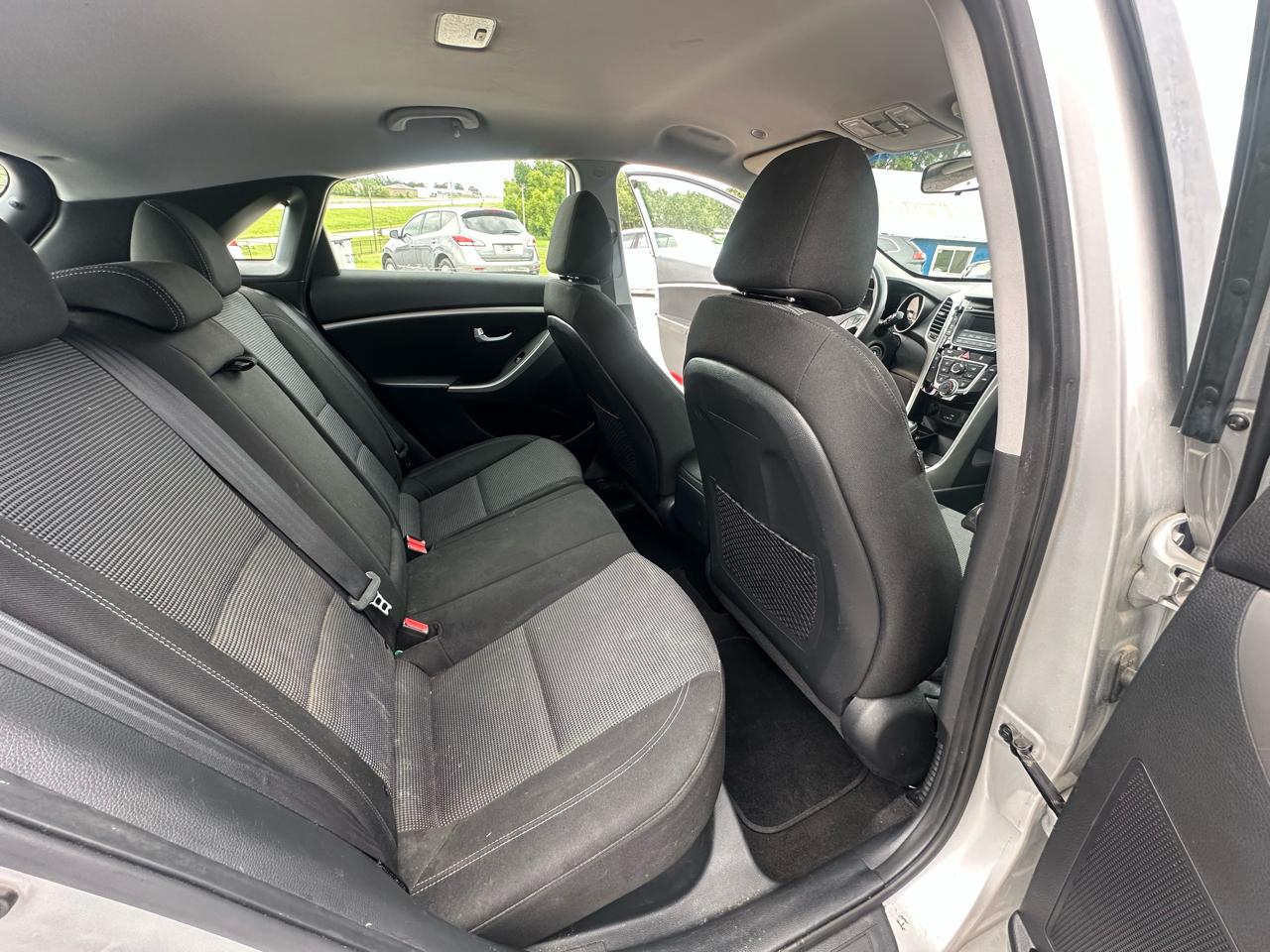 Hyundai Elantra GT A/T 2017