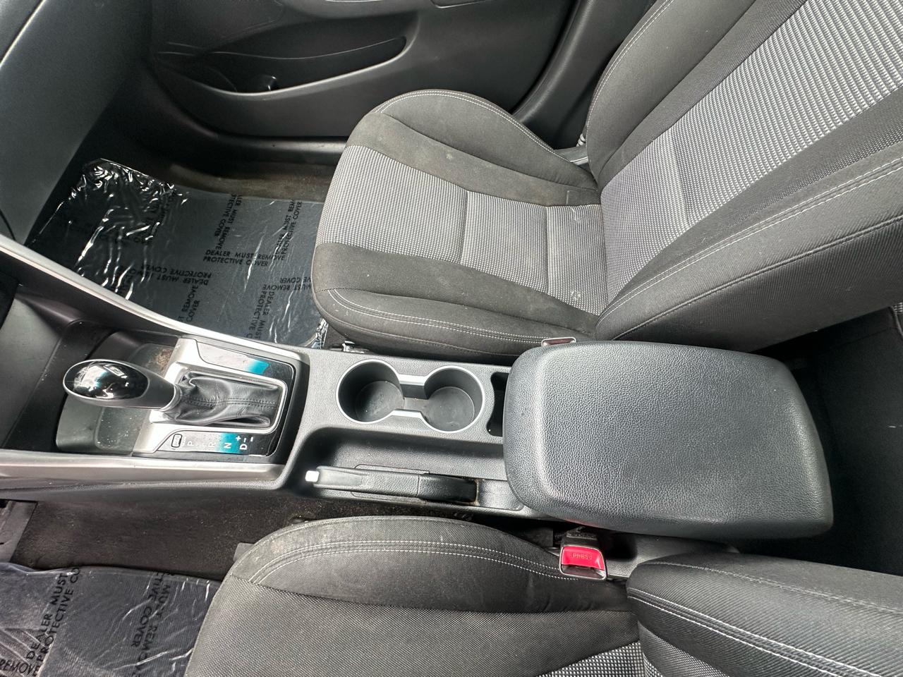 Hyundai Elantra GT A/T 2017