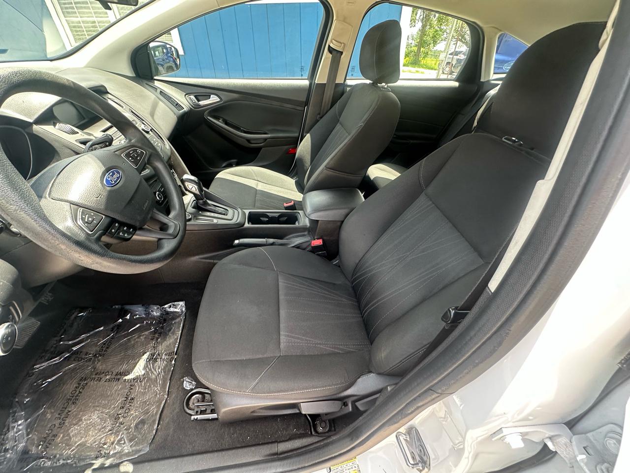 Ford Focus SE Hatch 2016