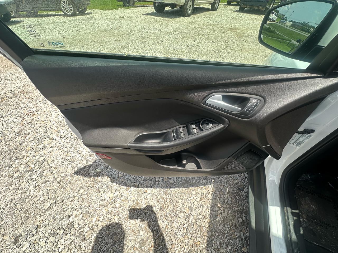 Ford Focus SE Hatch 2016