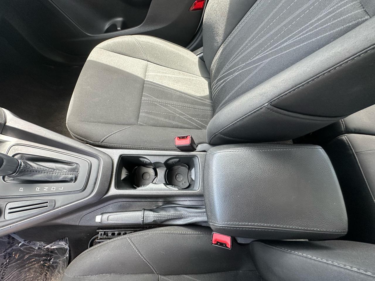 Ford Focus SE Hatch 2016
