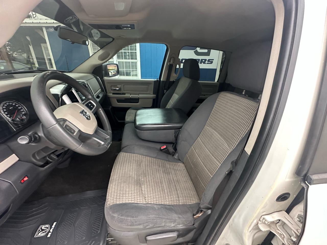 Dodge Ram 1500 SLT Crew Cab 2WD 2009