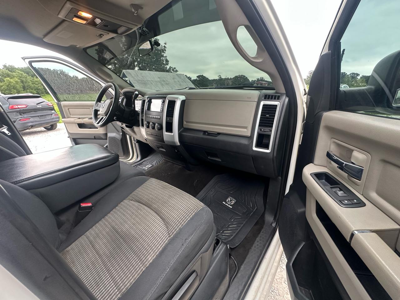 Dodge Ram 1500 SLT Crew Cab 2WD 2009