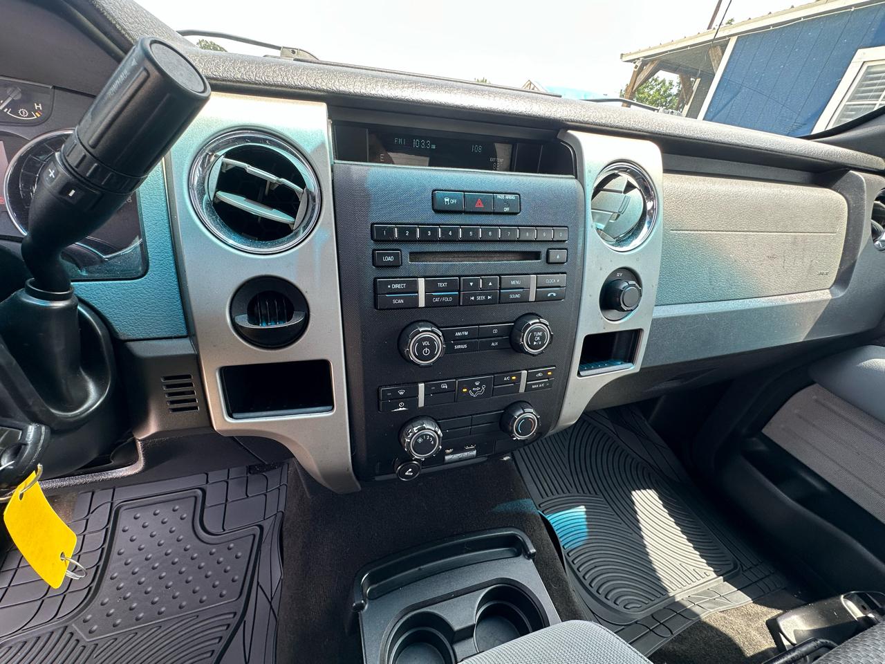 Ford F-150 STX SuperCab 6.5-ft. Bed 2WD 2011