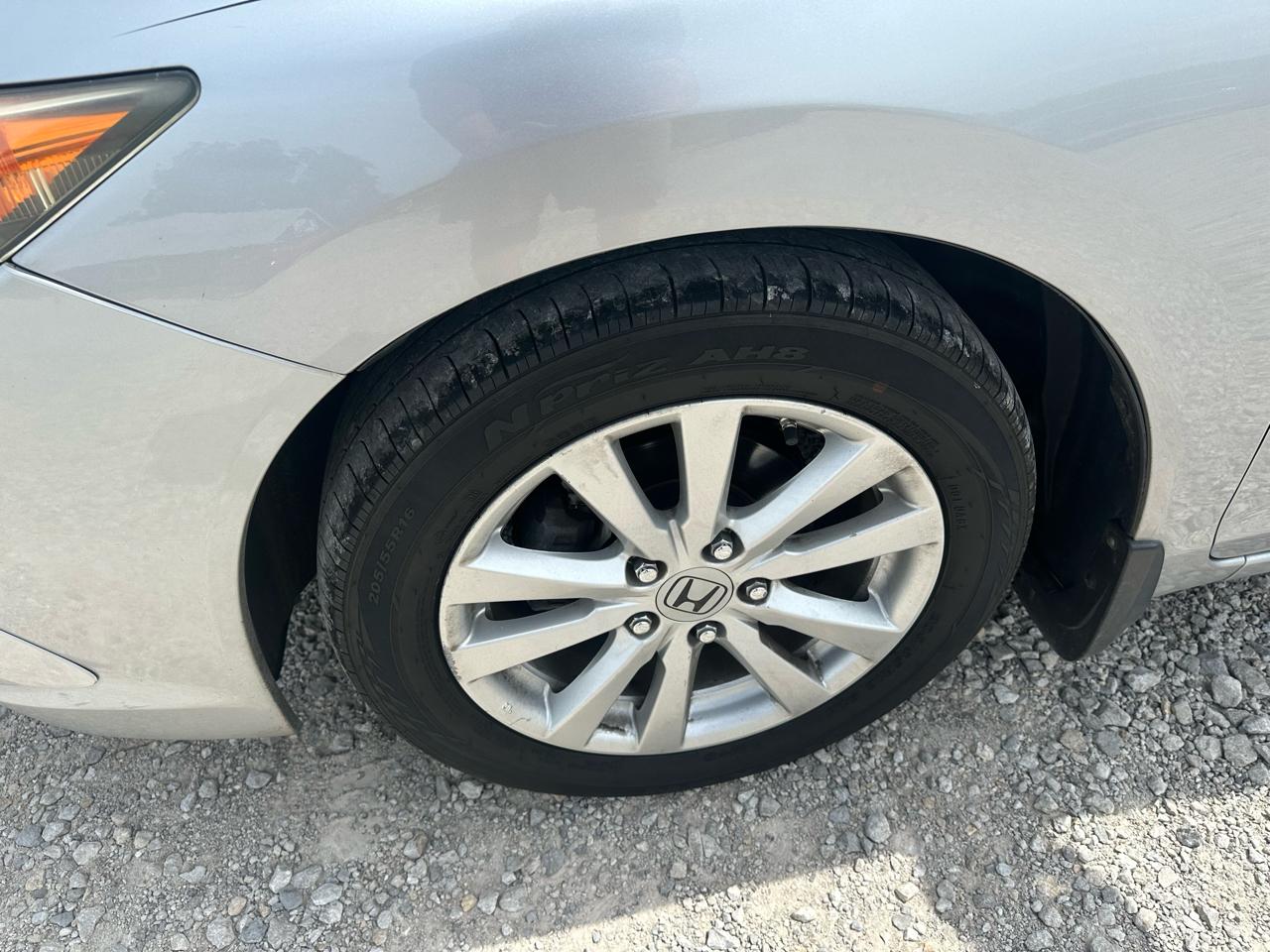 Honda Civic EX-L Sedan 5-Speed AT 2012