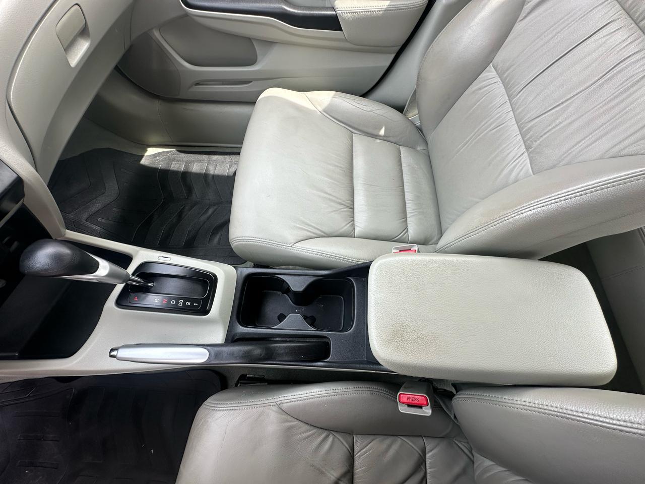 Honda Civic EX-L Sedan 5-Speed AT 2012