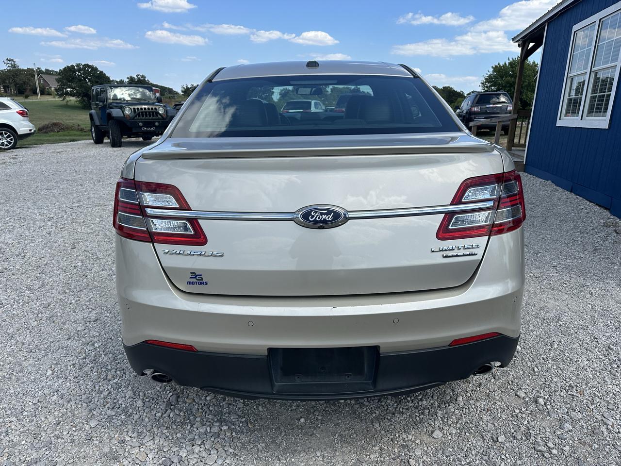 Ford Taurus Limited FWD 2018