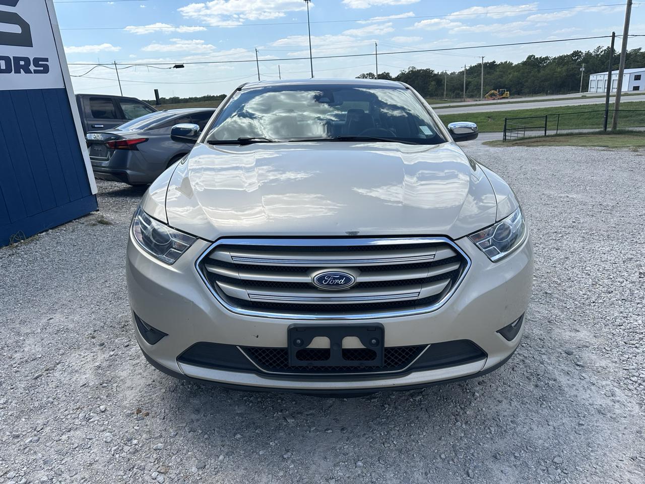 Ford Taurus Limited FWD 2018