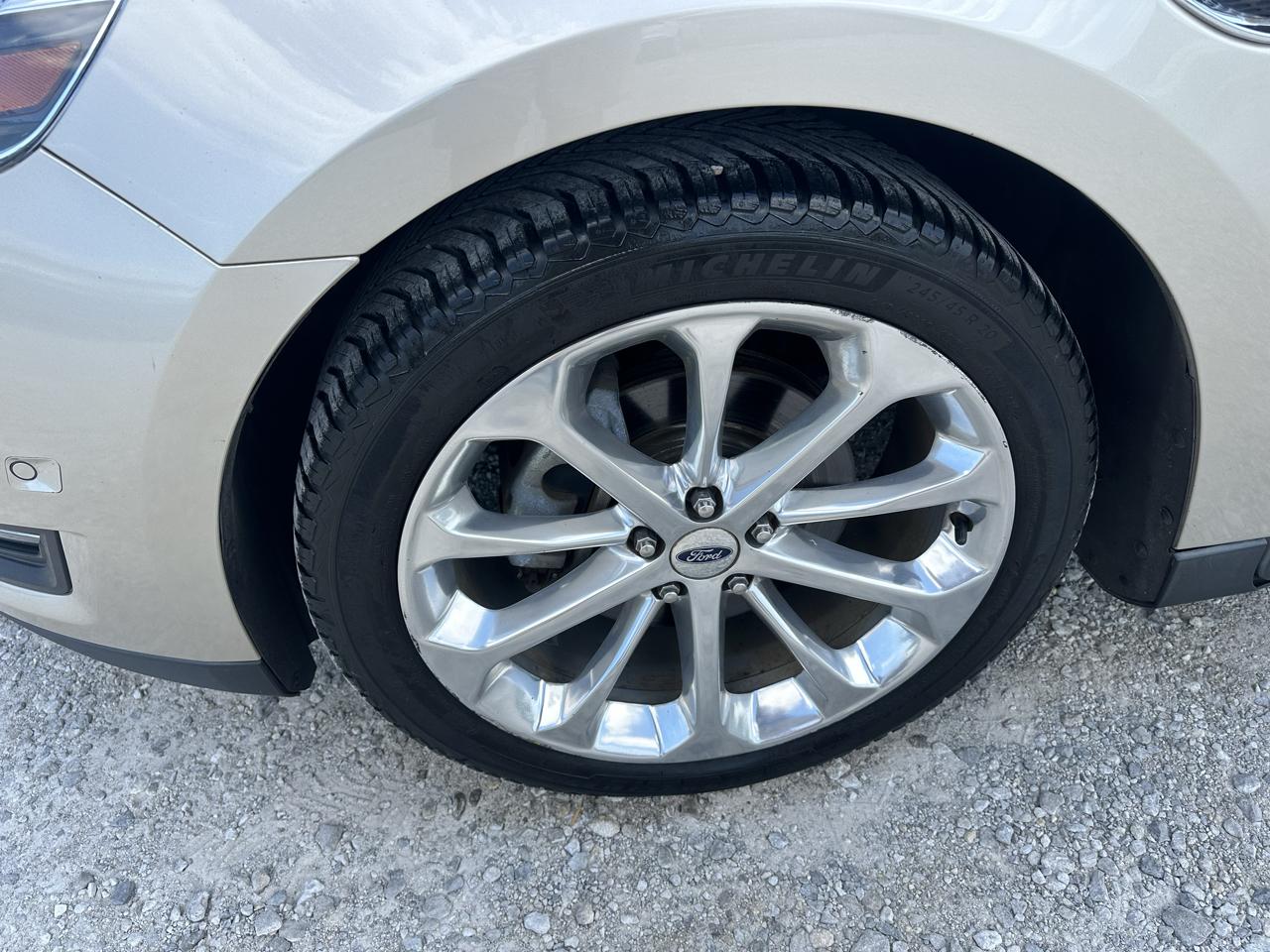 Ford Taurus Limited FWD 2018